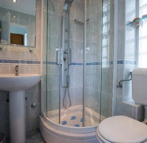 Lapad House ゲストハウス ドゥブロブニク