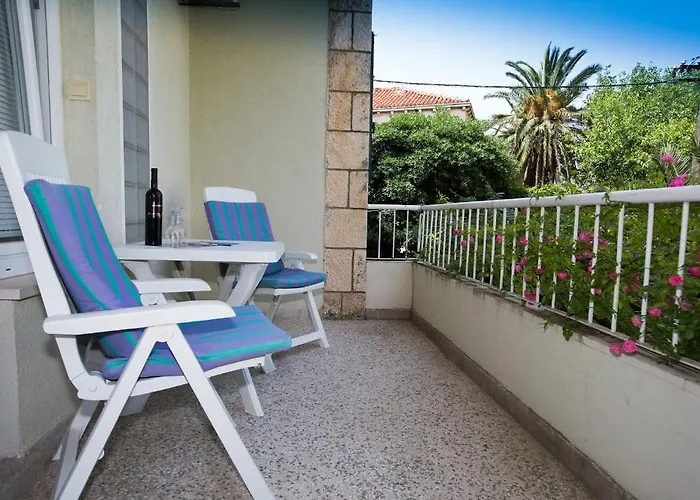Lapad House 3*